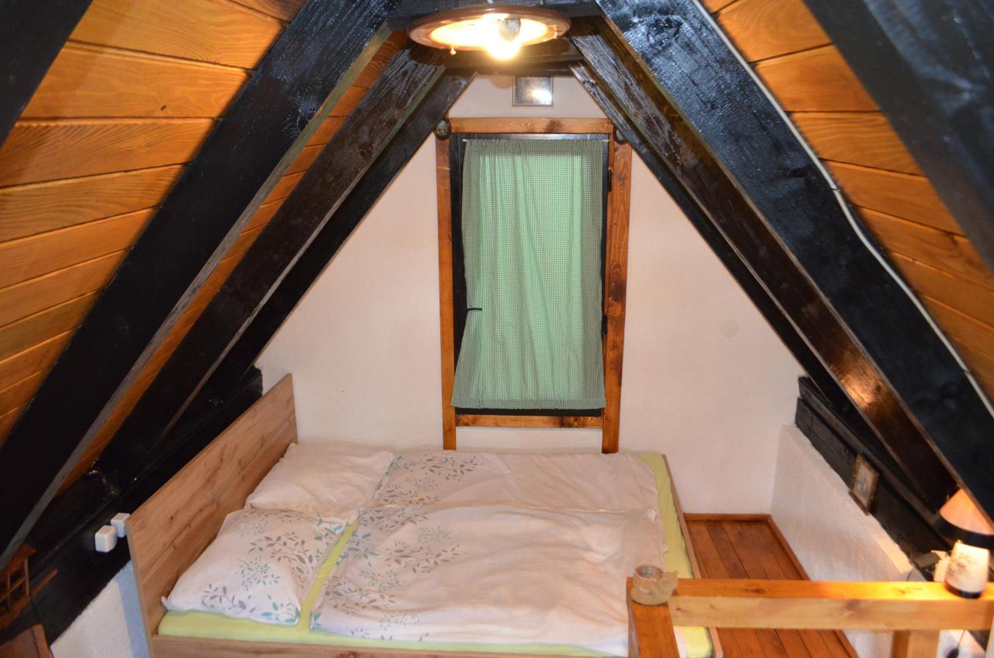 Ivona - Kuca Za Odmor Perusic - Stara Lika Appartement Buitenkant foto